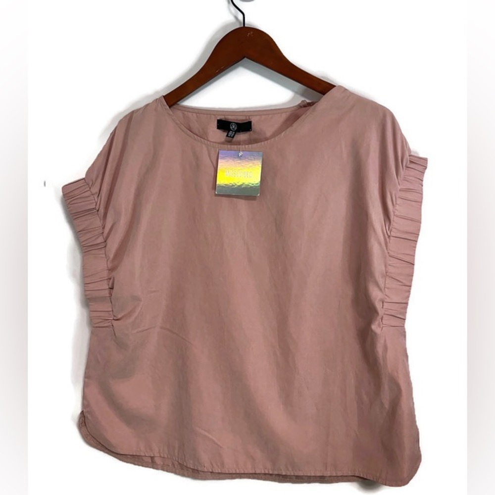 NWT Missguided balloon top with short sleeves, size 10, dusty pink.